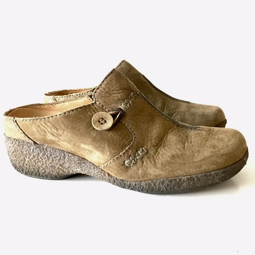 Zoccoli Timberland Comforia marroni slip on mules bottoni scarpe marroni donna taglia 8 M