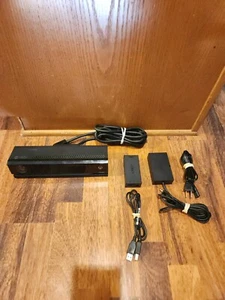 Microsoft Xbox One Kinect Motion Sensor Black - Model 1520 W / Adapter & Power - Picture 1 of 5