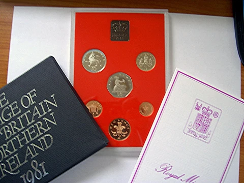 1981 GREAT BRITAIN  / NORTHERN IRELAND UK PROOF SET (6) - BRITISH DECIMAL COINS Cover