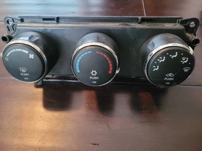 Módulo de interruptor de control de temperatura HAC Dodge Nitro 2007-2009 usado (P55111802AE) Foto 1 de 3