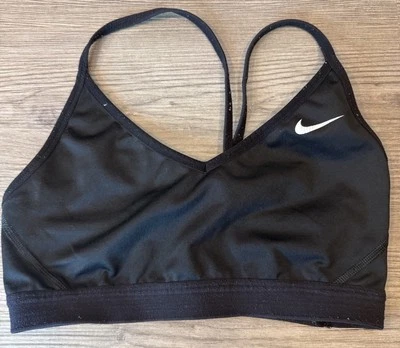 Sujetador deportivo Nike Dri Fit negro espalda deportiva correas ajustables talla mediana  Foto 1 de 4