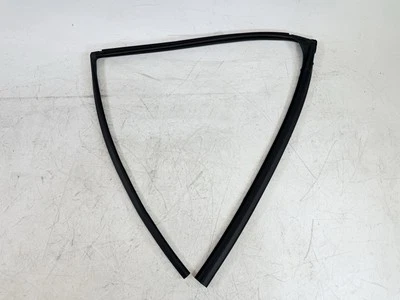 Toyota Prius Prime 2017-2022 puerta trasera derecha ventana cristal canal de funcionamiento sello OEM Foto 1 de 4