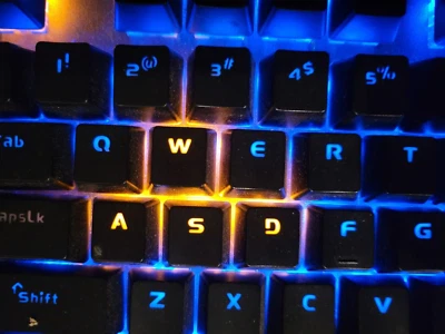 Mechanical Keyboard Dareu 108 wired click key sound color led blue gaming gold - Image 1 of 4