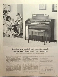Hammond Organ Ocupada Ama de Casa Llorando Niño Pequeño Tiempo de Práctica Anuncio Impreso De Colección 1965 - Imagen 1 de 4