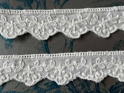 3m Vintage Austrian Embroidered Cotton Lace Trim Broderie Anglaise Cream 30mm - Image 1 of 4