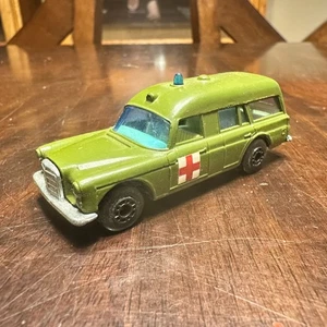 Vintage Lesney Matchbox Superfast Green Die Cast Mercedes Benz Ambulance - Picture 1 of 8