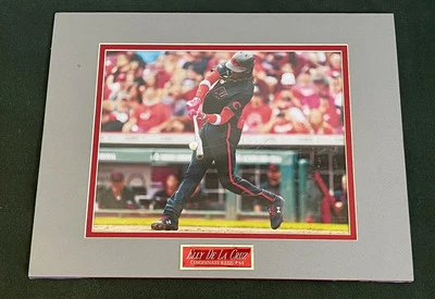 MLB ELLY DE LA CRUZ 8x10 PHOTO, & NAMEPLATE In 11 X 14 FRAME - Image 1 of 4