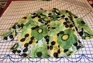 CB Career Women's Green Yellow Floral Blouse Petite M - Picture 1 of 4