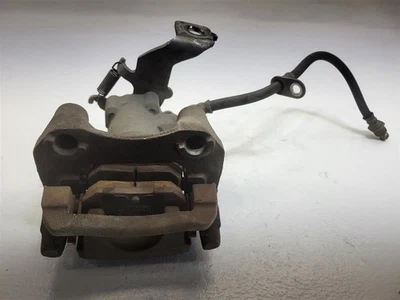 Pinça de freio traseira Toyota iM Corolla Hatchback 2017-2018 47850-12240 - Imagem 1 de 4