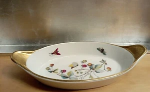 Oval Serving Dish Royal Worcester, Evesham Porcelain Plate in Strawberry Design - Picture 1 of 11