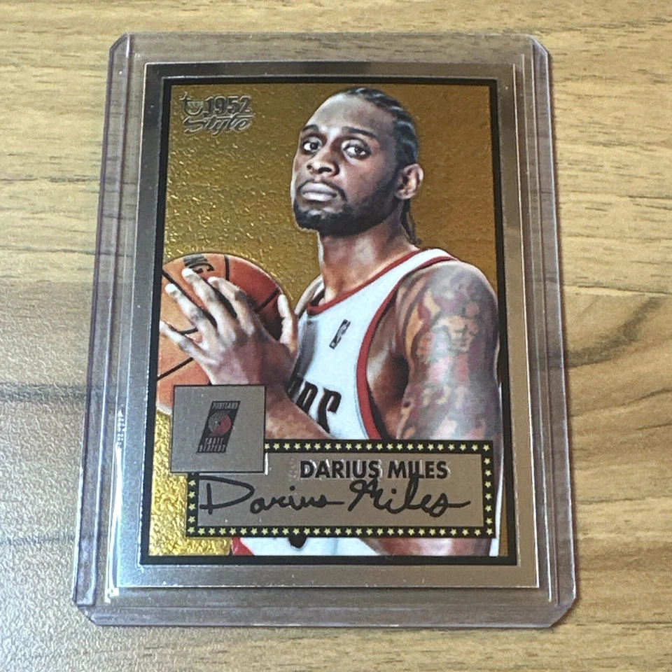 Darius Miles 2005-06 Topps 1952 Style Chrome #d /499 Portland Trailblazers - Image 1 of 3