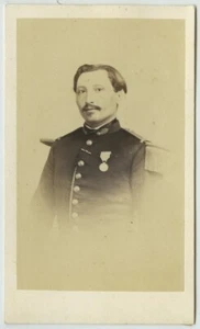 CDV militaire 1860-70 Fratelli d'Alessandri, Rome. Lieutenant. Campagne d'Italie - Picture 1 of 2