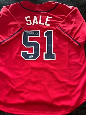 Camiseta deportiva personalizada firmada automáticamente por Chris Sale de los Atlanta Braves Beckett holograma roja. Foto 1 de 3