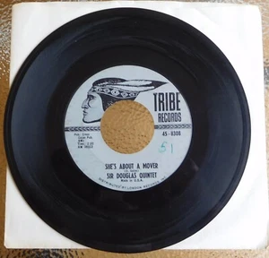 Sir Douglas Quintet 45 RPM Record-She's About A Mover - Imagen 1 de 2