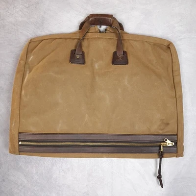 De colección Filson Acabado al Aceite Resistente Sarga Bolsa de Ropa Cuero Lona Tostada Equipaje Garra Foto 1 de 4