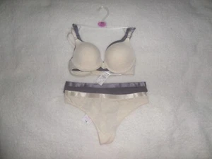 New 2 pack t-shirt bra set with string bottoms Primark Size 34B/uk 6-8 - Picture 1 of 6