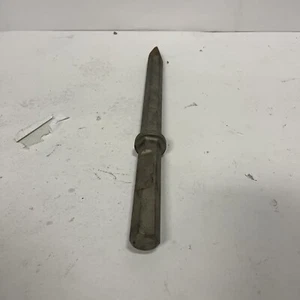 Makita Point Air Chisel Bit 1 1/2” Size 20.5” Long - Picture 1 of 3
