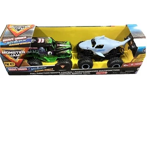 Monster Jam Ufficiale Grave Digger vs Megalodon Racing Rivals Auto Telecomando - Foto 1 di 4