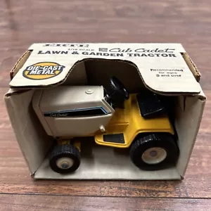 Ertl 1:16 Cub Cadet Model # 499-10CA 1982 Limited Edition Tractor 682 New In Box - Picture 1 of 8