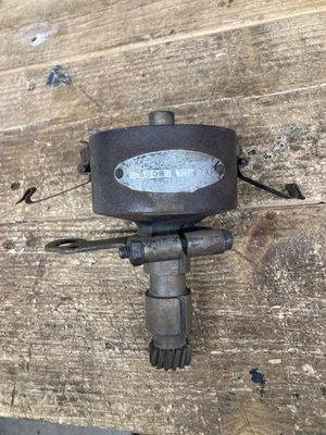 Delco Remy 650B Buick Distributor - Image 1 of 2