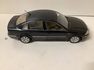 WELLEY’S 2001 VW PASSAT SCALA 1:18 PRESSOFUSO USATO SENZA SCATOLA - Foto 1 di 9