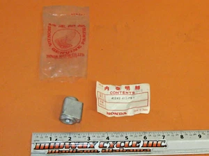 HONDA 78 - 82 CB450T CB400 NOS OEM REAR WHEEL DAMPER COLLAR 41242-413-780 jh - Picture 1 of 7