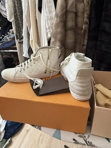 Louis Vuitton sneakers White Monogramas LV leather. Europian Size 38 - Picture 1 of 5
