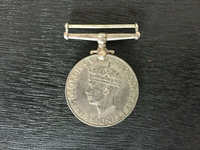 World War II Medal GEORGIVS VI D:G:BR:OMN:REX ET INDIAE IMP 1939-1945 Rare WWII - Image 1 of 2