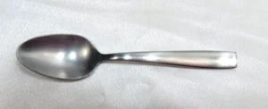 Oneida - Everdine - Stainless Dinner - Place Spoon 7-1/8" - Picture 1 of 5