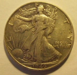 1946 P Walking Liberty Half Dollar, EXTRA FINE, 90% Silver Coin (46PTE2) - Picture 1 of 4