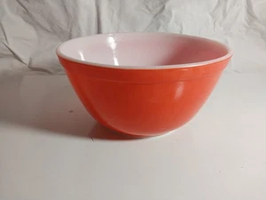 Cuenco mezclador vintage PYREX 402 color primario rojo 1 1/2 cuartos - Imagen 1 de 3
