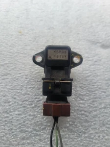 OEM Montero  ECLIPSE GALANT MIRAGE DIAMANTE MAP PRESSURE SENSOR MD305600 LANCER - Picture 1 of 3