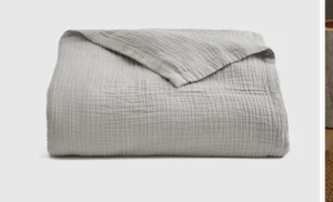 NWOT Quince Full Queen Airy Gauze Blanket Fog Grey Organic Cotton - Picture 1 of 5