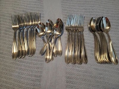 28 CUBIERTOS INTERNACIONALES DE ACERO INOXIDABLE VIETNAM 18/0 TENEDORES - TENEDORES PARA ENSALADAS - CUCHARAS Foto 1 de 4