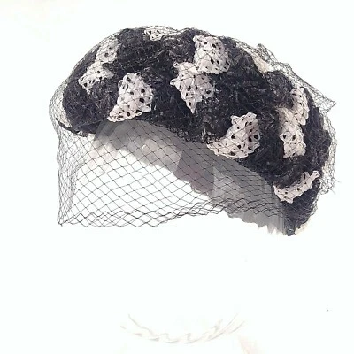 Sombrero Pastillero Vintage Mujer Negro Con Cinta Trenzada Años 50 Hecho en Unión EE. UU. Foto 1 de 4