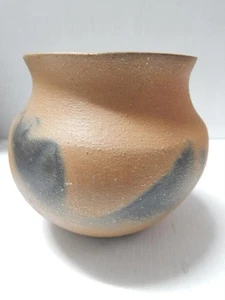 HUBERT LUJAN VINTAGE MICACEOUS CLAY TAOS PUEBLO INDIAN POTTERY OLLA FORMPOT - Picture 1 of 5