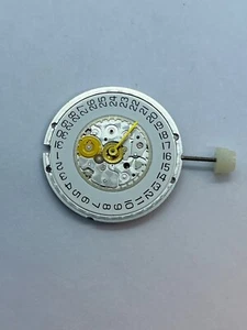 NOS OMEGA MOVEMENT HERREN SEAMASTER QUARZ UHRWERK CALIBER 1532 QUARTZ PART SPARE - Picture 1 of 7