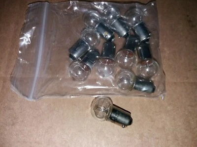 LOTE DE TRABAJO MORRIS MINOR 1000 LUZ LATERAL DELANTERA MATRÍCULA TRASERA BOMBILLA 12V 5W Foto 1 de 3