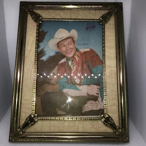 Retrato original de Roy Rogers en marco decorativo de latón 8 por 10 - años 50- - Imagen 1 de 5