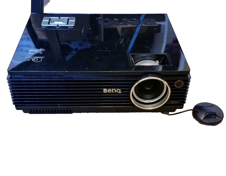 Benq Desktop Projector MP721 - Image 1 of 2