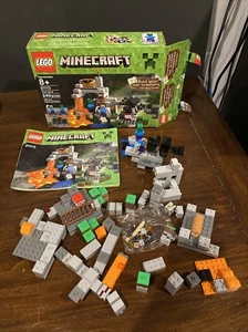 LEGO 21113 MINECRAFT The Cave Retired 2 In 1 With Figures - Picture 1 of 9