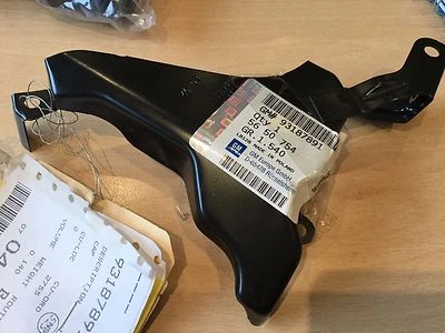 BNIB GENUINE VAUXHALL TIGRA CORSA MERIVA OIL FILTER COVER   LATERAL    93187891 - Image 1 of 2