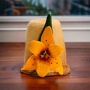 Hinterland Leather Tiger Lily Thimble Made in Canada - Picture 1 of 6