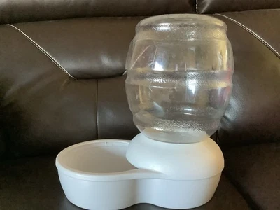 Поливатель для домашних животных Petmate Replenish I галлон с микробаном - Изображение 1 из 4