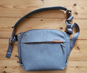 Peak Design Everyday Sling 6L - V2 - Ash - Used twice - Looks mint - Picture 1 of 6