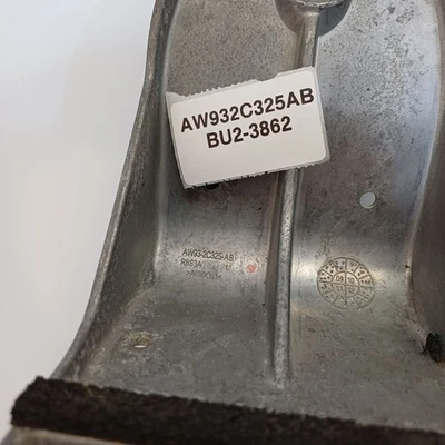 2010-2018 Jaguar XJ ABS Pump Mount Bracket AW932C325AB - Изображение 1 из 4