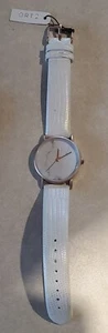 QRTZ Ladies Watch. For that clean, classic look that compliments any wardrobe. - Picture 1 of 1