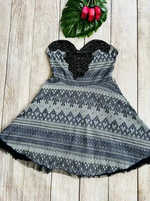 Mini Vestido Free People Azul Sin Tirantes Tejido Chevron Bandeau Calce y Acampanado Foto 1 de 4