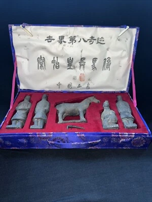 Chinese Qin Shi Huang Terracotta Clay 4 Warriors Soldiers & Horse - Image 1 of 4