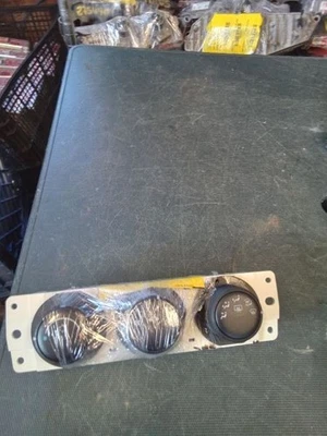 温度控制带交流适用于 2006 - 2010 PONTIAC SOLSTICE  — 第 1/4 张图片